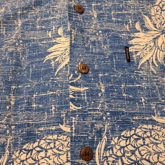 Men's Hawaiian Shirt - Pineapples - Picture 4 of 5